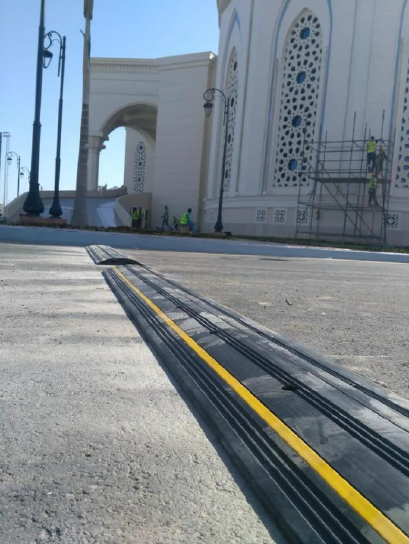 Road safety rubber profiles